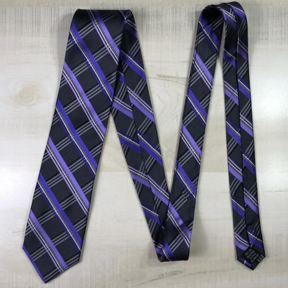 Pronto Uomo Other - Pronto Uomo Platinum Tie 100% Silk